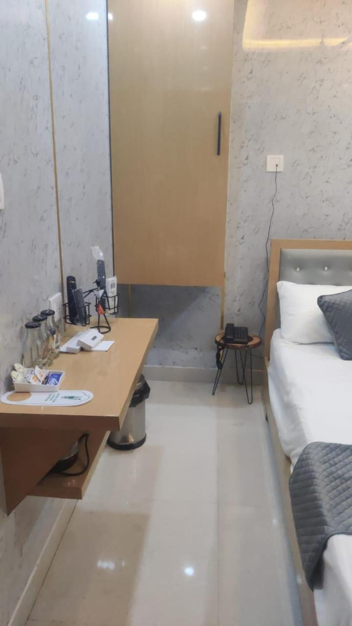Royal Inn Guwahati Buitenkant foto